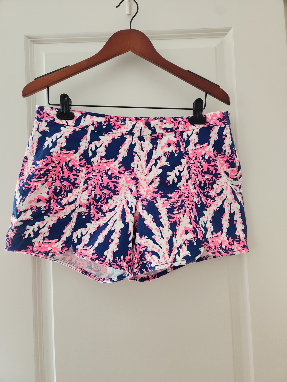 Lilly Pulitzer Hazel Stretch Shorts with Pink & White Coral Print